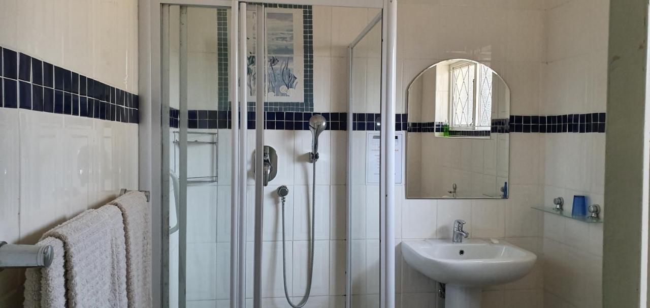 Chez Nous Bed And Breakfast & Self Catering Dundee Dış mekan fotoğraf